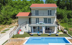 Amazing Home In Sinj With Wifi